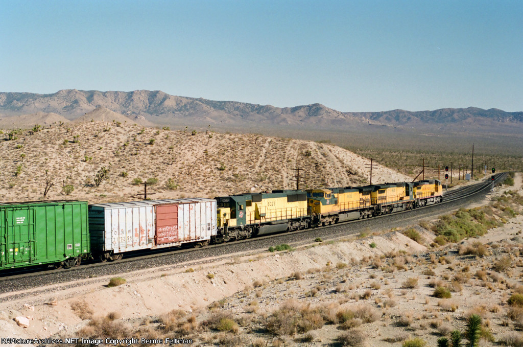 Union Pacific C40-8W #9371 (with C&NW C41-8 #8545, C44-9W #8632 & SD60 #8023) on Cima Hill, in full dynamic braking 